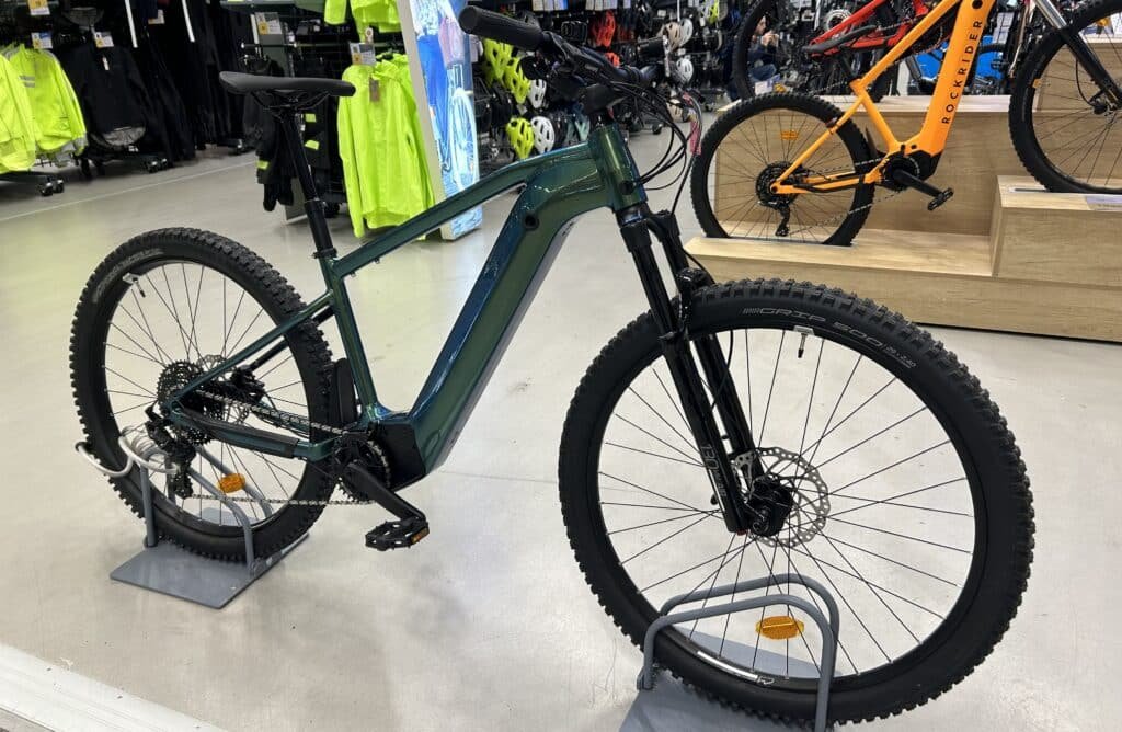 Presentación de la bicicleta eléctrica montaña semirrígida Rockrider E-Expl 700