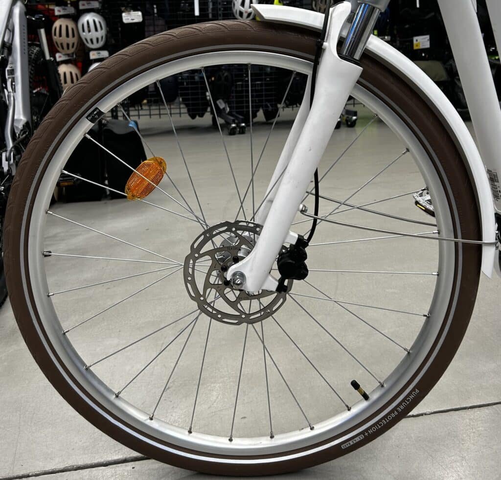 Ruedas y neumáticos para bicicletas eléctricas urbanas
