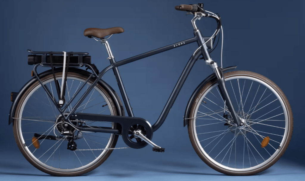 Aprovecha la promoción del Elops 900 E de cuadro alto, la bicicleta eléctrica de ciudad en Decathlon